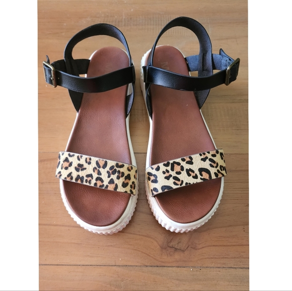 MIA Shoes - MIA Leopard flatform sandals